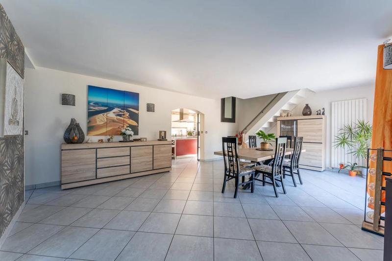 Maison - 196 m² - 6 pièces