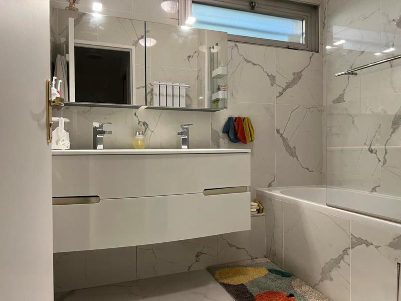 Appartement - 105 m² - 5 pièces