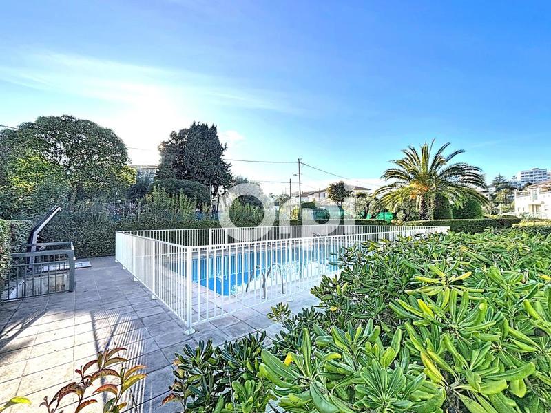 Studio - 27 m² - 1 pièce