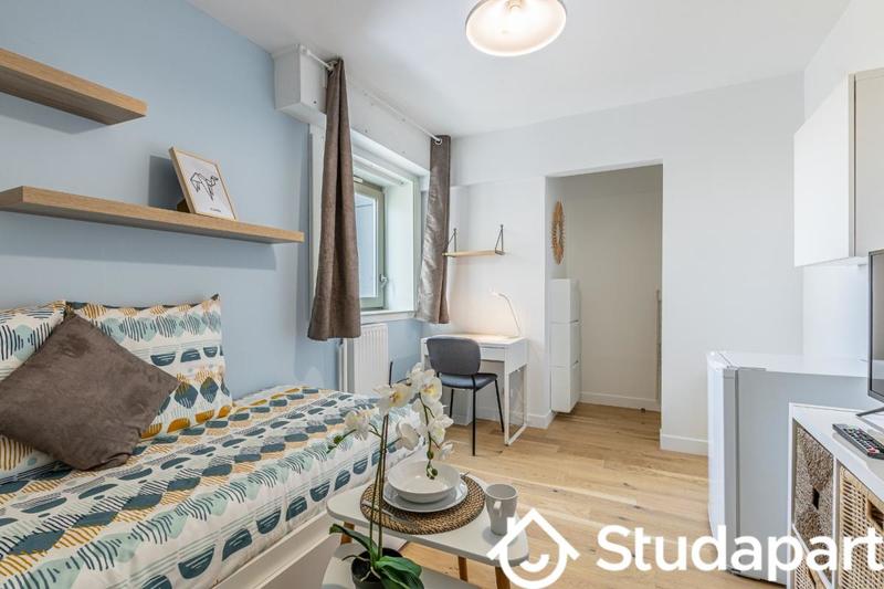 Chambre - 10 m² - 1 pièce