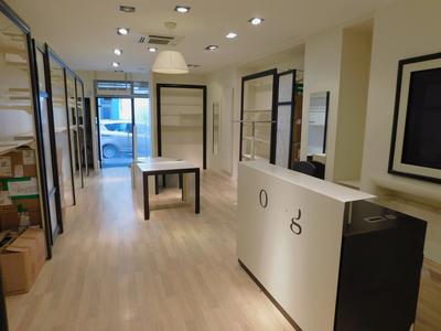 Local commercial - 85 m² - 2 pièces