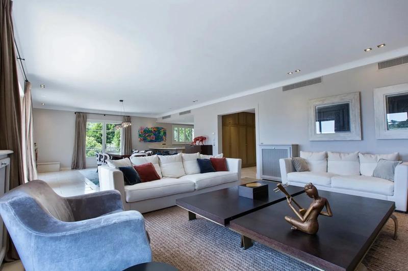 Propriété - 430 m² - 7 pièces