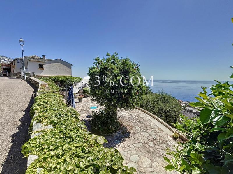 Maison - 165 m² - 7 pièces