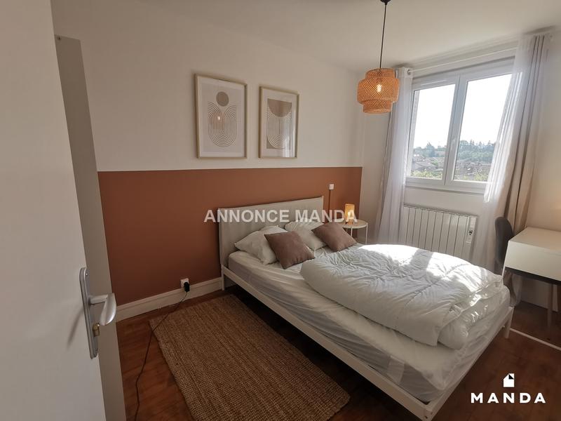 Chambre - 10 m² - 4 pièces