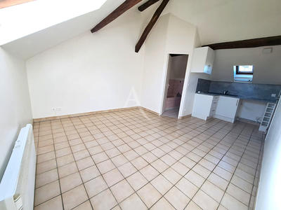 Immeuble - 9 pièces