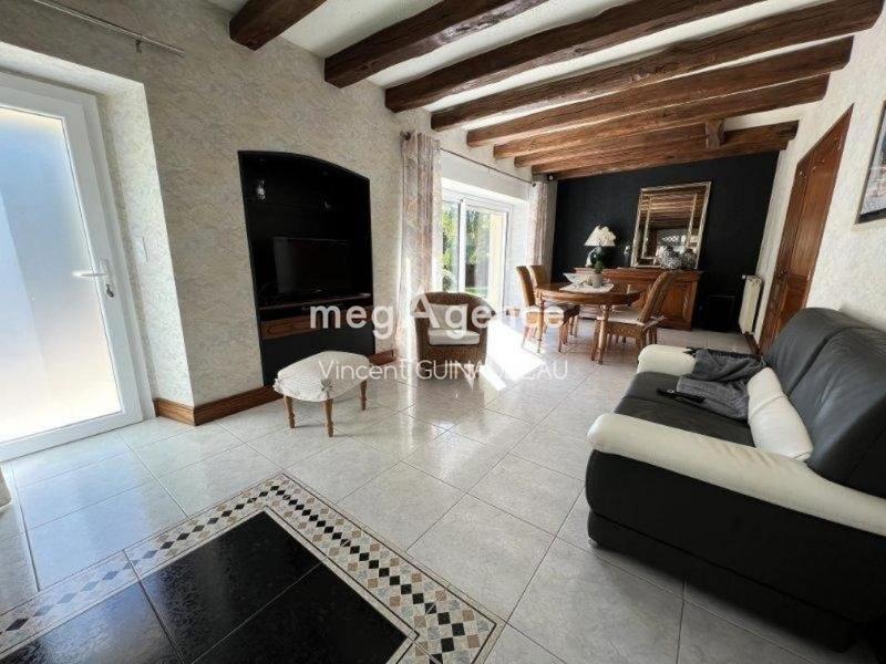 Maison - 250 m² - 7 pièces