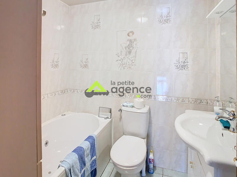 Maison - 195 m² - 7 pièces