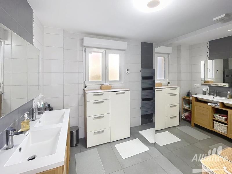 Maison - 153 m² - 6 pièces