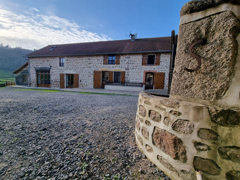 Maison - 232 m² - 8 pièces