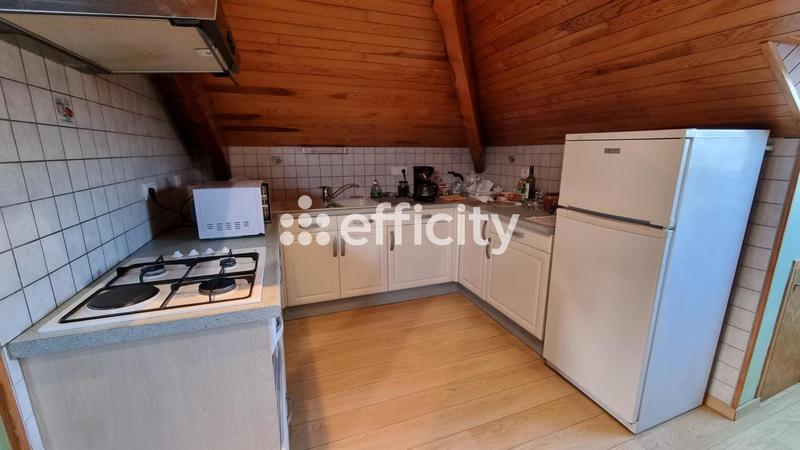 Maison - 200 m² - 10 pièces