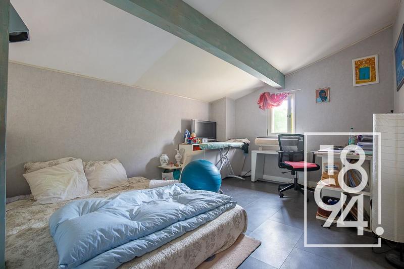 Maison - 397 m² - 7 pièces