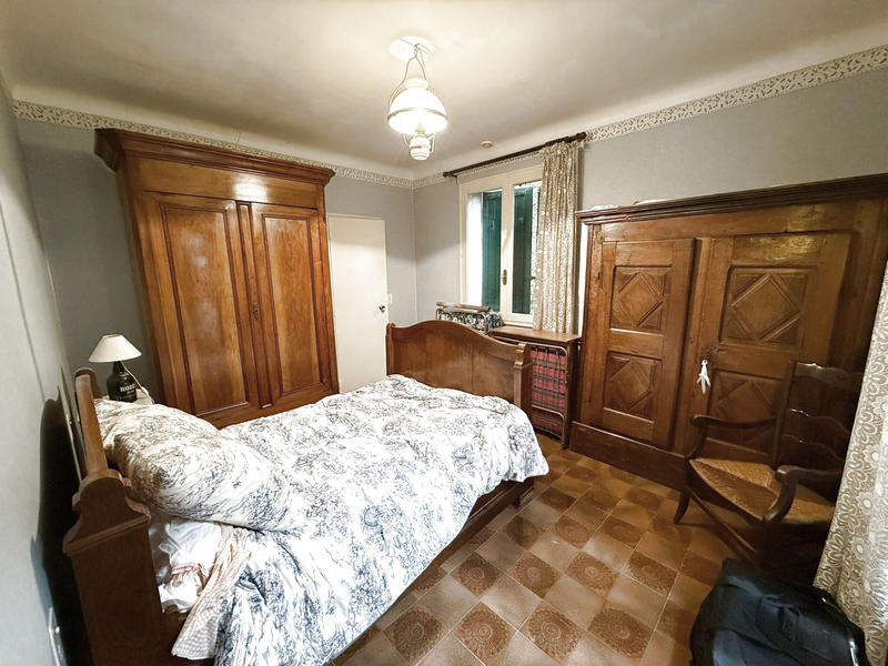 Maison - 210 m² - 7 pièces