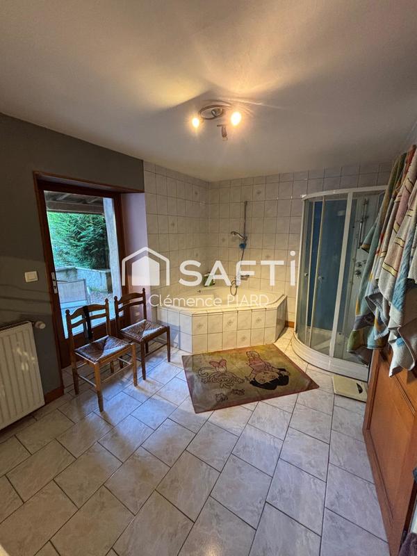 Maison - 143 m² - 10 pièces