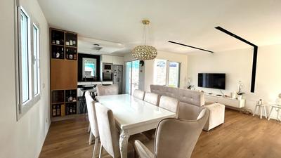 Maison - 135 m² - 5 pièces