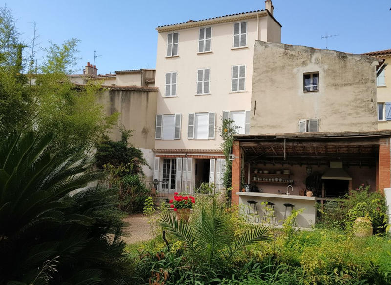Maison ancienne - 388 m² - 12 pièces