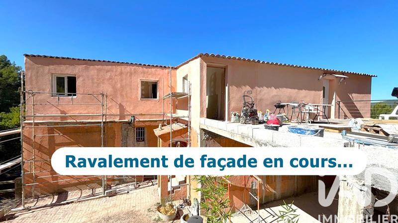 Maison - 485 m² - 27 pièces