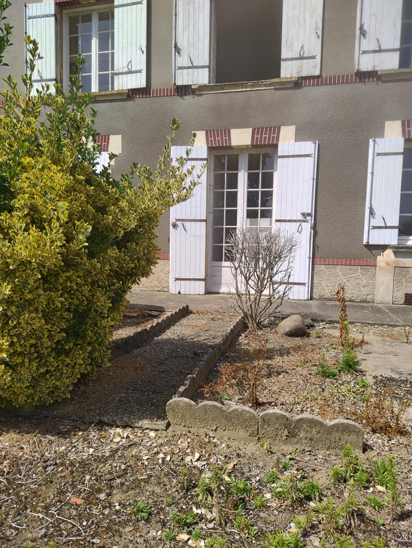 Maison - 234 m² - 8 pièces