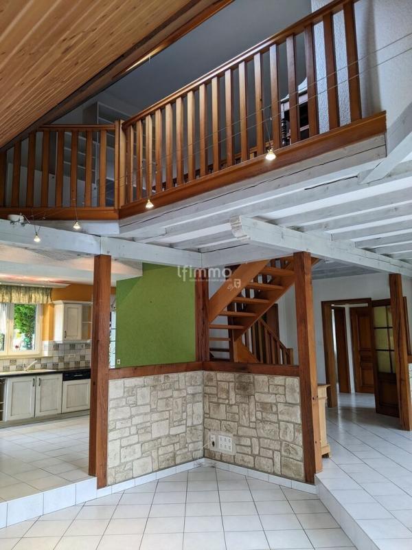 Maison - 140 m² - 5 pièces