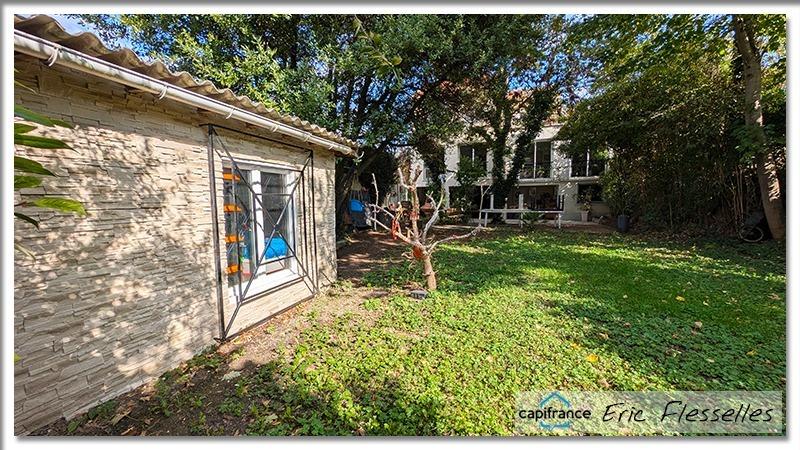 Maison - 208 m² - 9 pièces