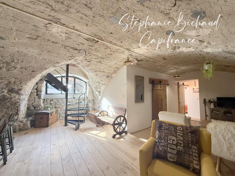 Maison - 169 m² - 6 pièces