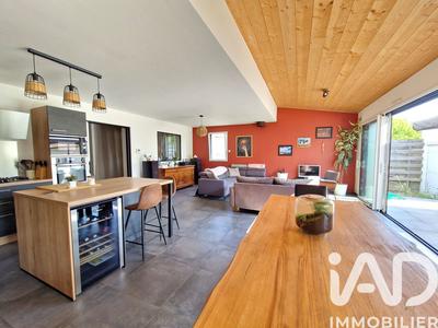 Maison - 139 m² - 6 pièces