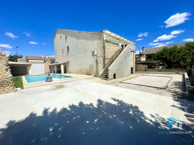 Maison - 242 m² - 5 pièces