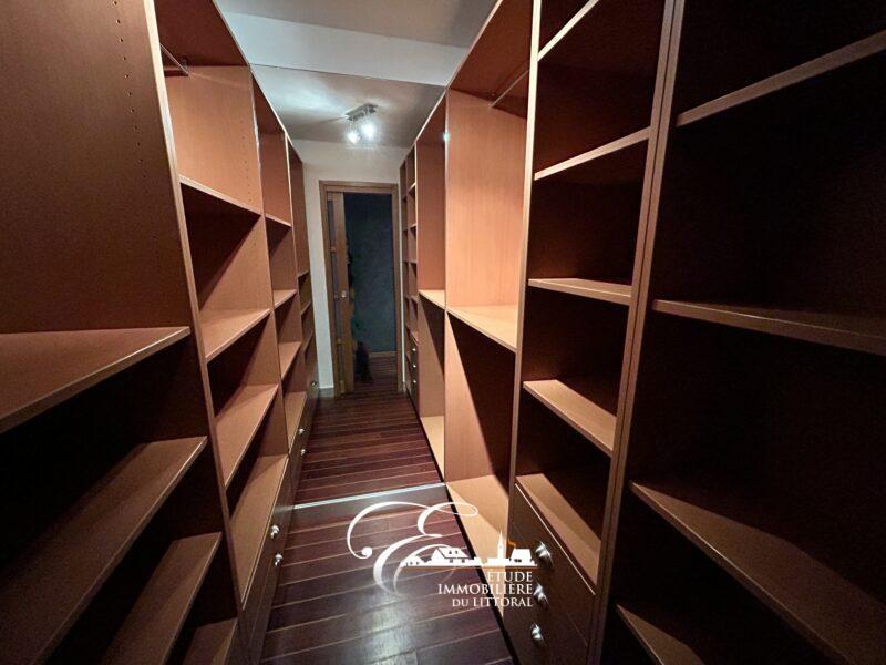 Maison - 208 m² - 7 pièces