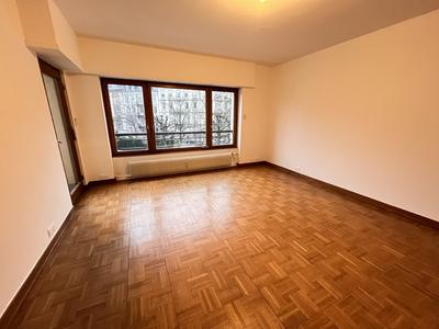 Appartement - 81 m² - 2 pièces
