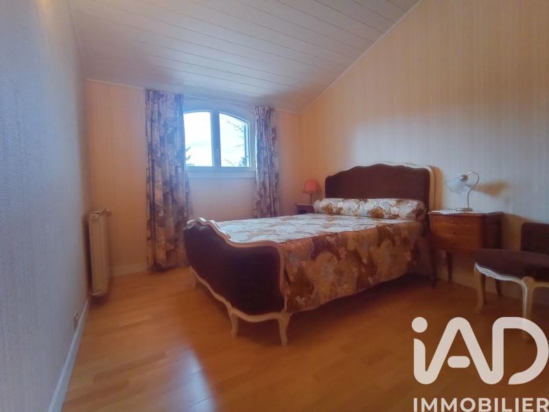 Maison - 205 m² - 6 pièces