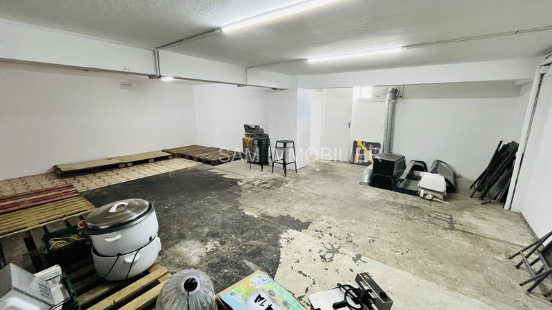 Fonds de commerce - Local commercial - 153 m²