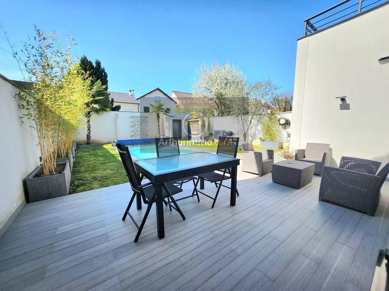 Maison - 155 m² - 6 pièces