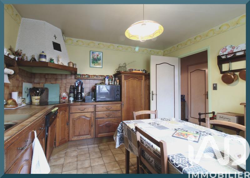 Maison - 180 m² - 8 pièces