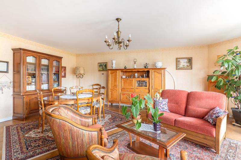 Appartement - 102 m² - 4 pièces