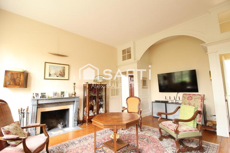 Maison - 412 m² - 11 pièces