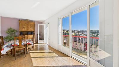 Appartement - 77 m² - 3 pièces