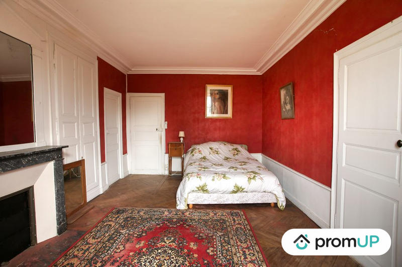 Maison - 400 m² - 10 pièces