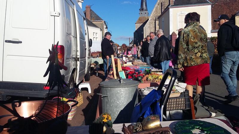 Brocante - bric à brac - artisanat