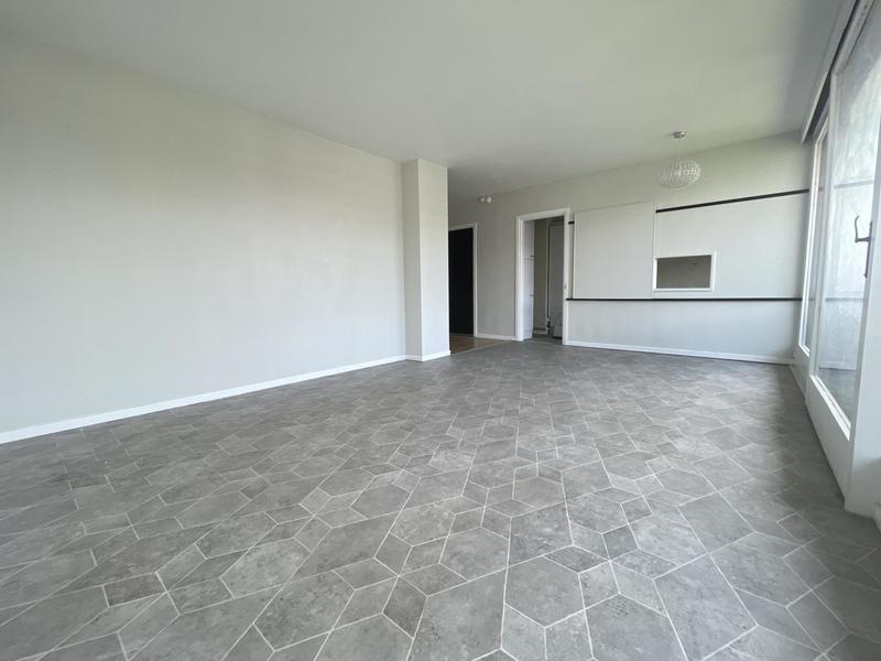 Appartement - 94 m² - 5 pièces