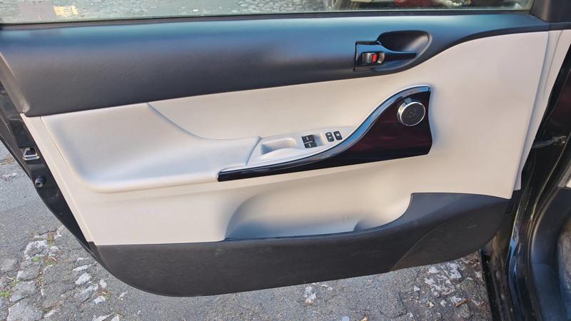 Toyota iQ 1.3 Vvt-I 100 MultiDrive Iconic - 4 places Automatique