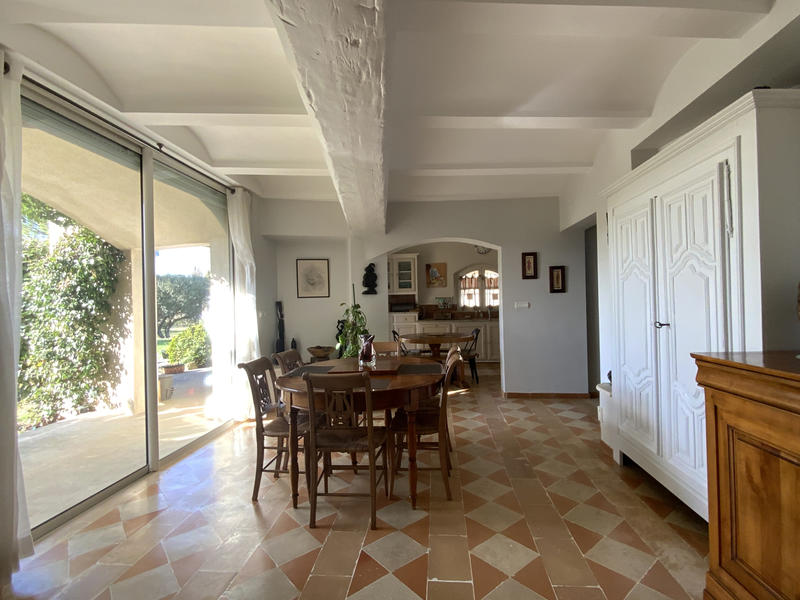 Maison - 273 m² - 6 pièces