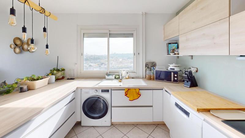 Appartement - 80 m² - 4 pièces