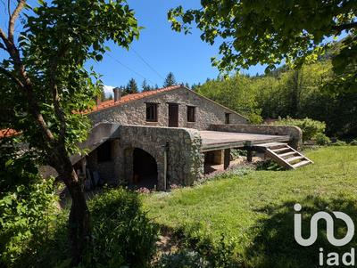 Maison - 195 m² - 8 pièces