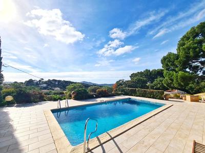 Villa - 235 m² - 7 pièces