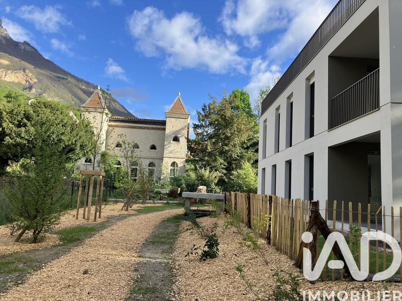 Appartement - 93 m² - 4 pièces