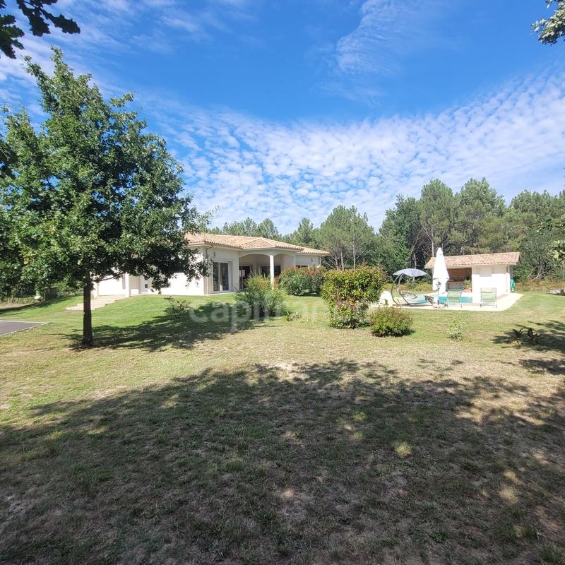 Maison - 156 m² - 6 pièces