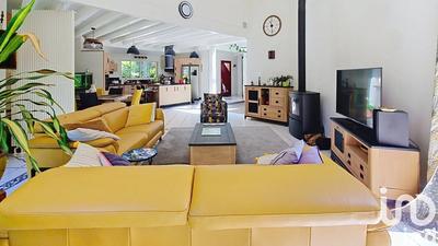 Maison - 217 m² - 6 pièces