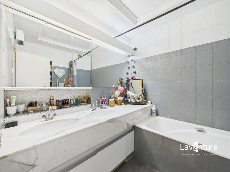 Appartement - 114 m² - 5 pièces