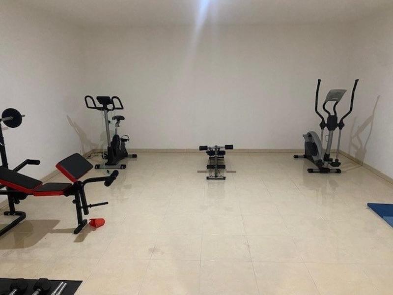 Villa - 396 m² - 8 pièces