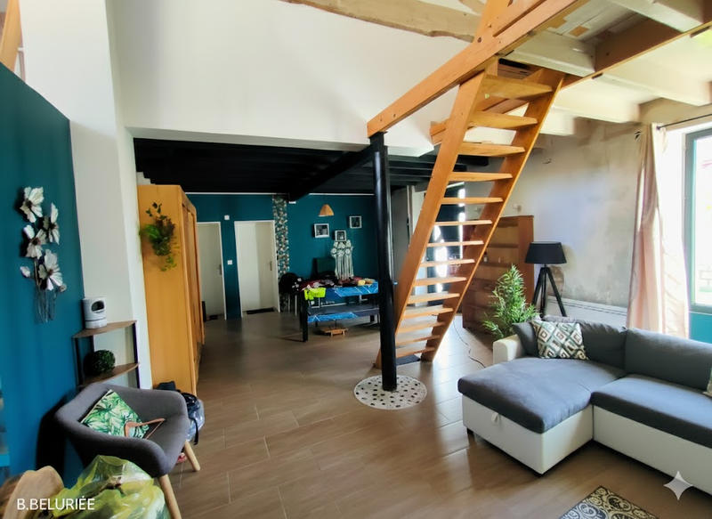 Maison - 250 m² - 12 pièces