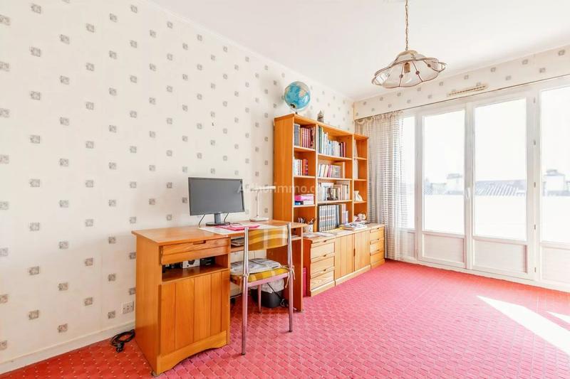 Appartement - 80 m² - 4 pièces